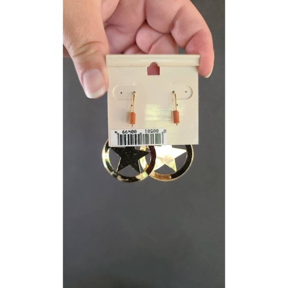 Vintage Star Dangling Earrings - Picture 8 of 10